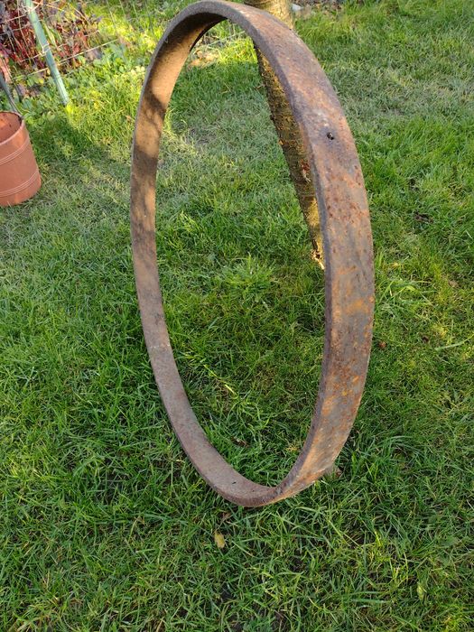 Obręcz metalowa pierścień koła żelaznego wozu