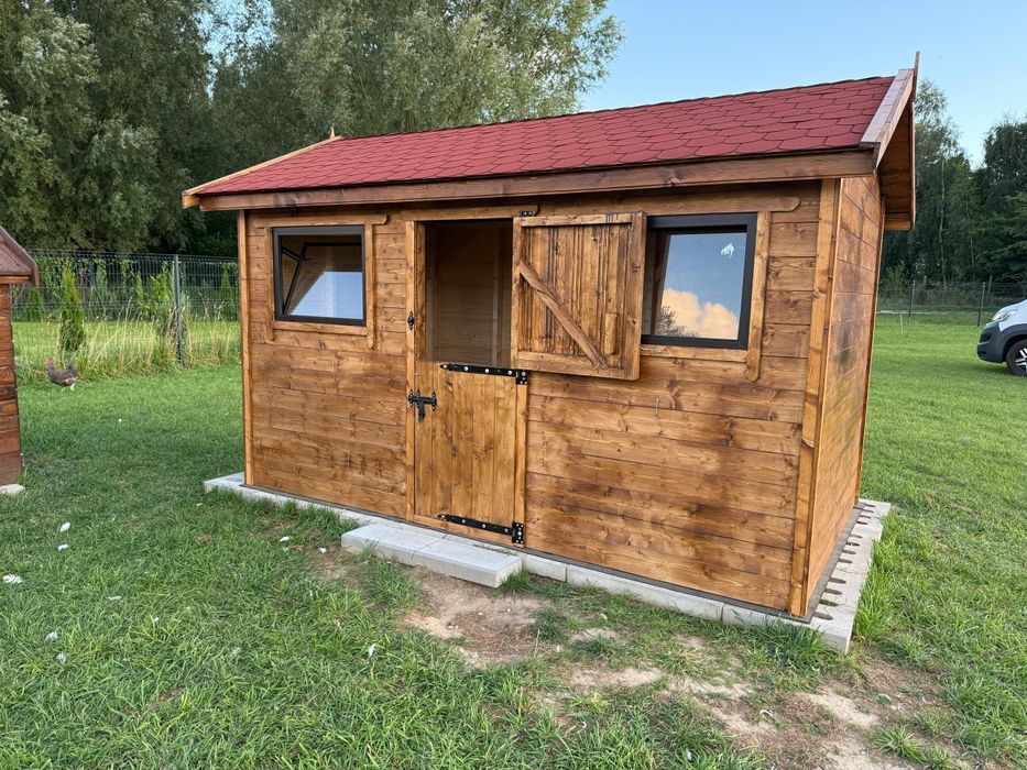 Stajnia 3.5 x 2 koziarnia, alpaki, kuce