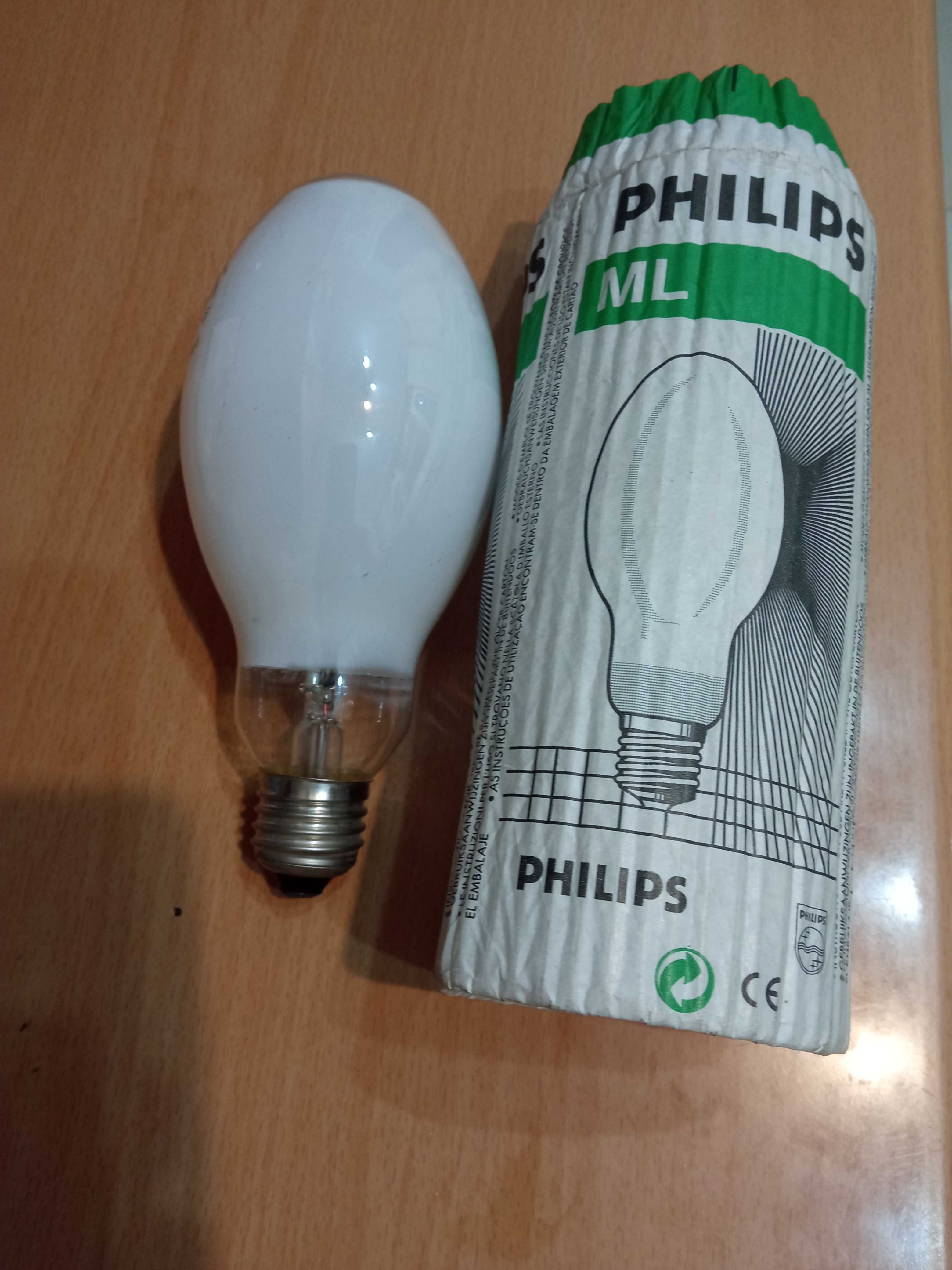 Lampa żarowa Philips E27 160W 3600K