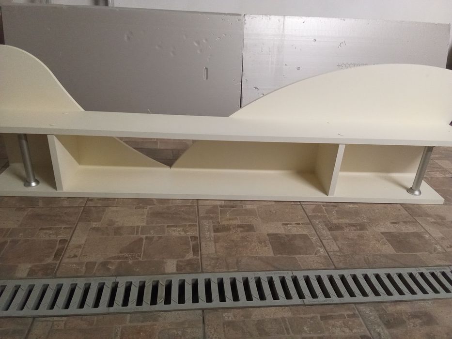 Półka wisząca 1.9 m