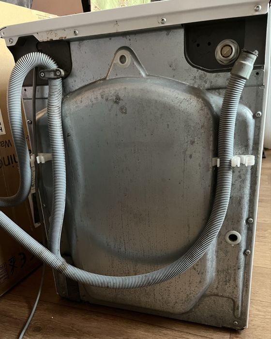 Неробоча  Electrolux ewc1150, висота 65см