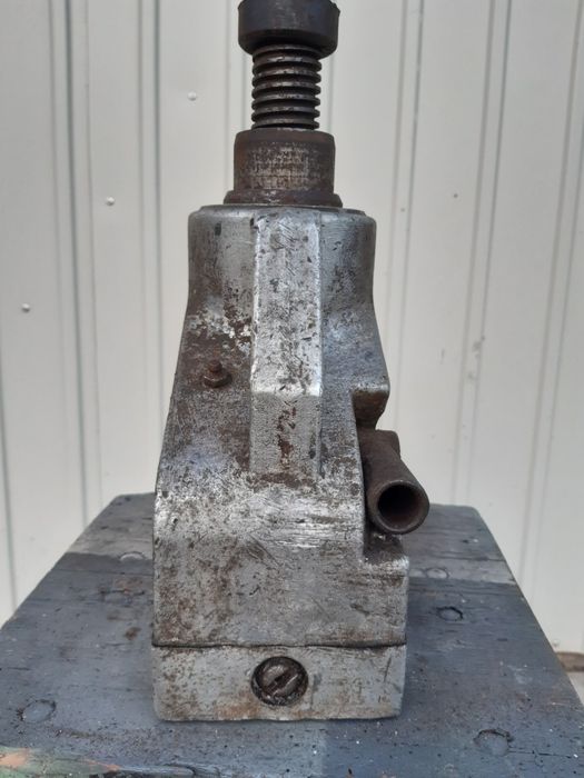 Podnośnik hydrauliczny Skamet