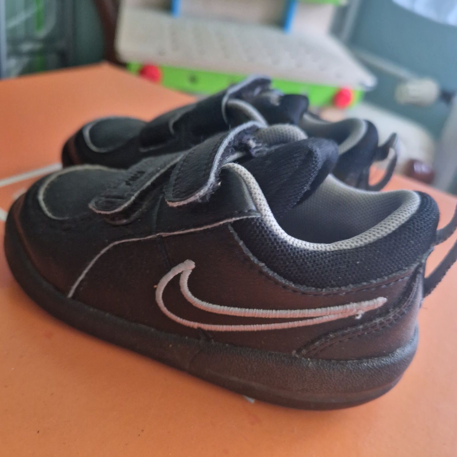 Buty NIKE 22,5 chłopięce