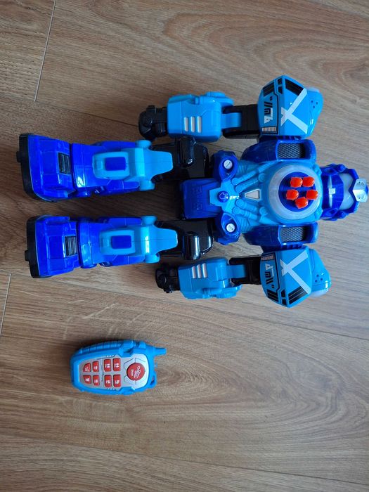 Робот стреляет танцует ходит звук свет