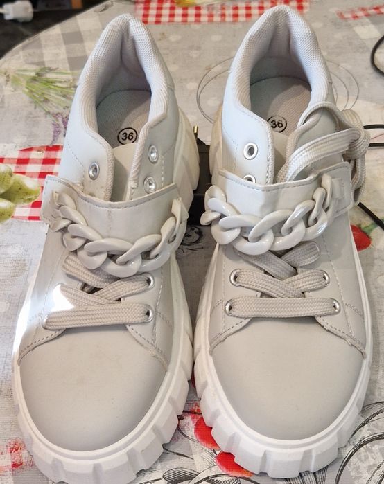 Vendo sapatilhas novas