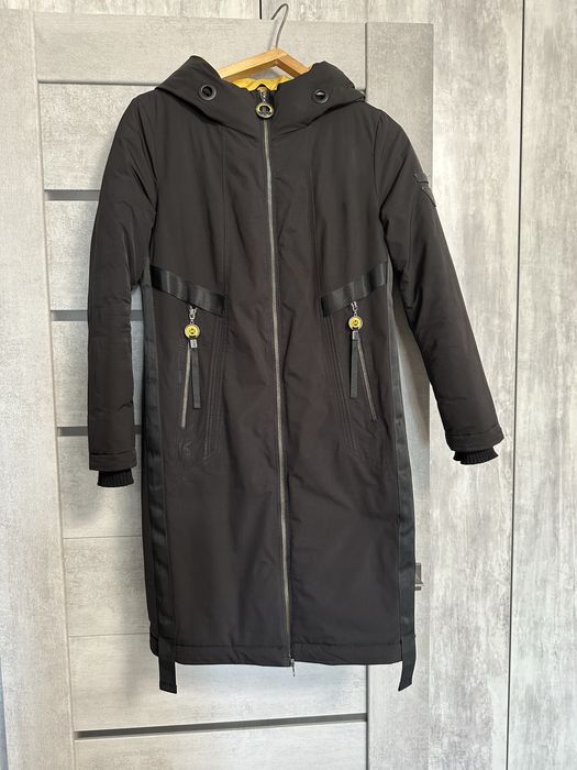 Жіноча зимова куртка