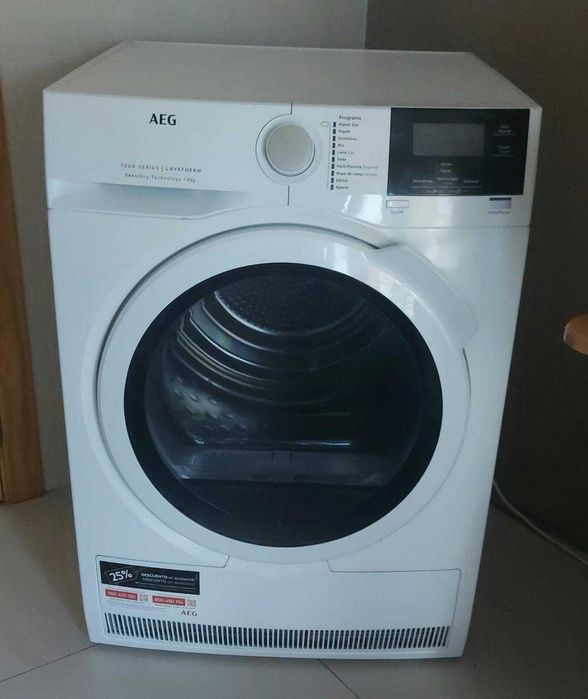 Máquina Secar Roupa AEG | 8Kg | Bomba de Calor | Branco