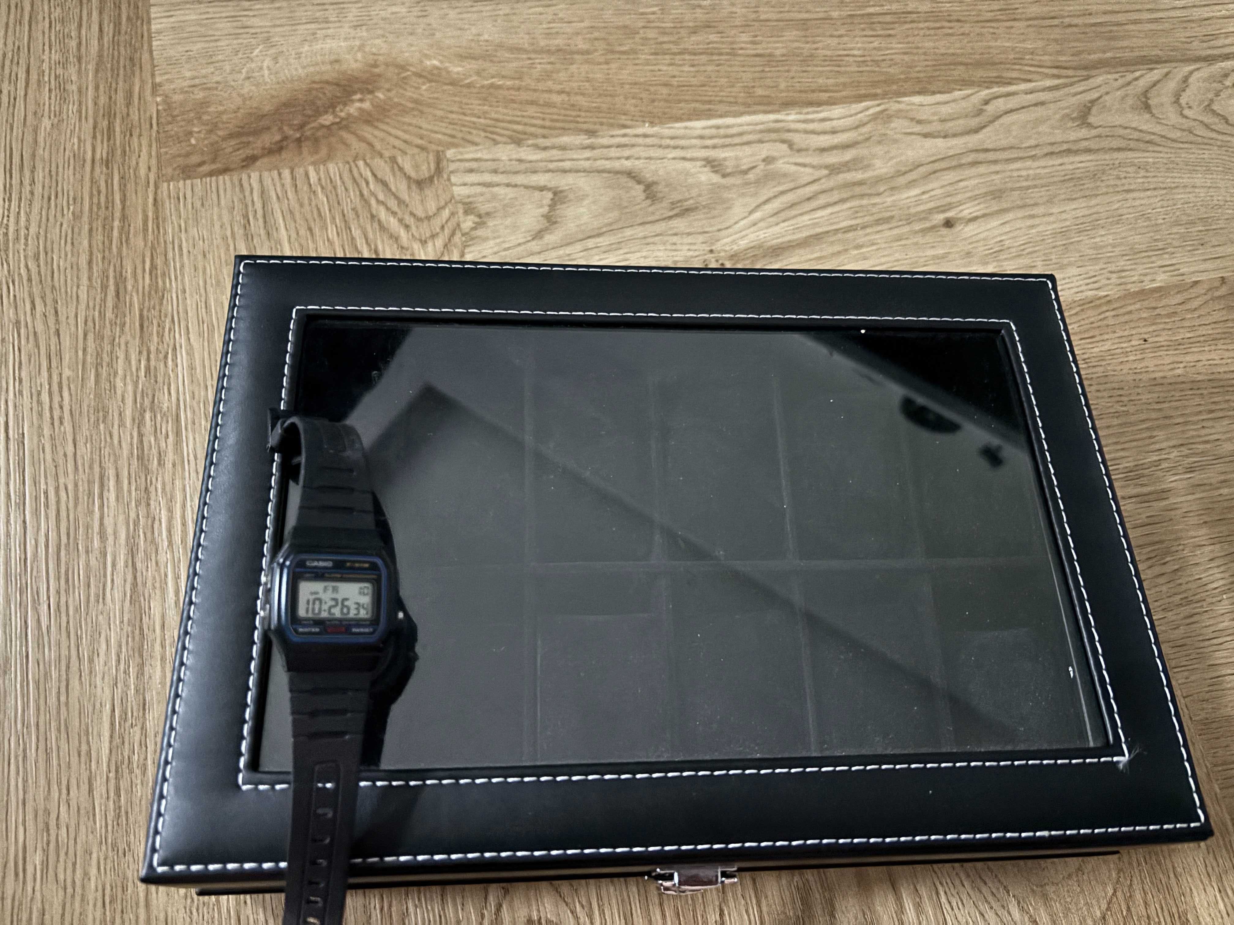 Pudełko na 12 zegarków + Casio f-91w