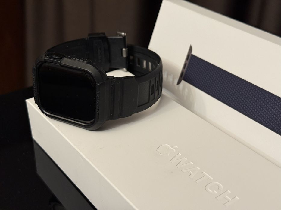 Apple Watch Series 9 GPS 45mm plus obudowa ochronna