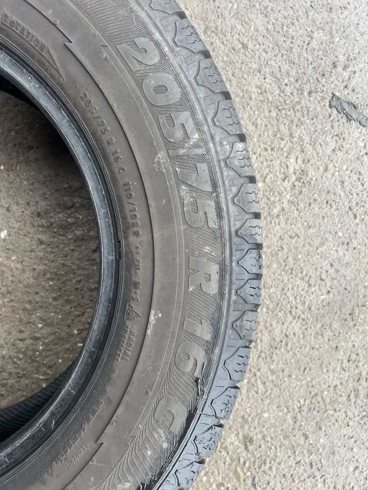 Opony zimowe 2szt.205-75R16C Semperit,,jak nowe 2020r.200zl