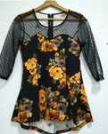 Top preto Peplum