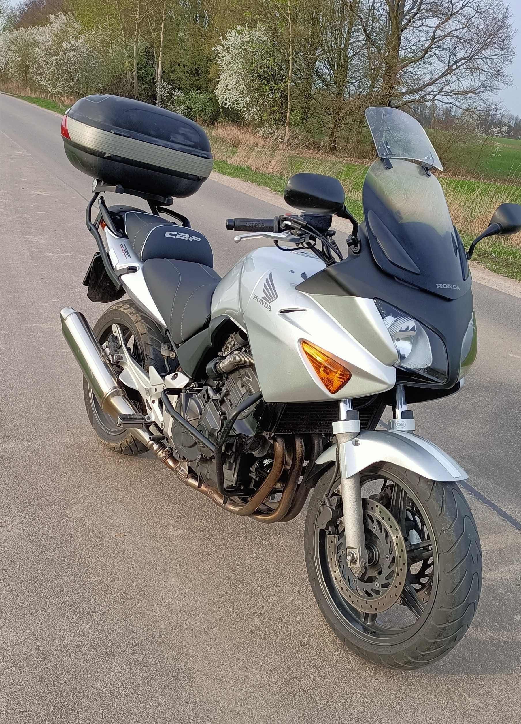 HONDA CBF600S Doposażona, nowa kanapa, OC i PT na rok!