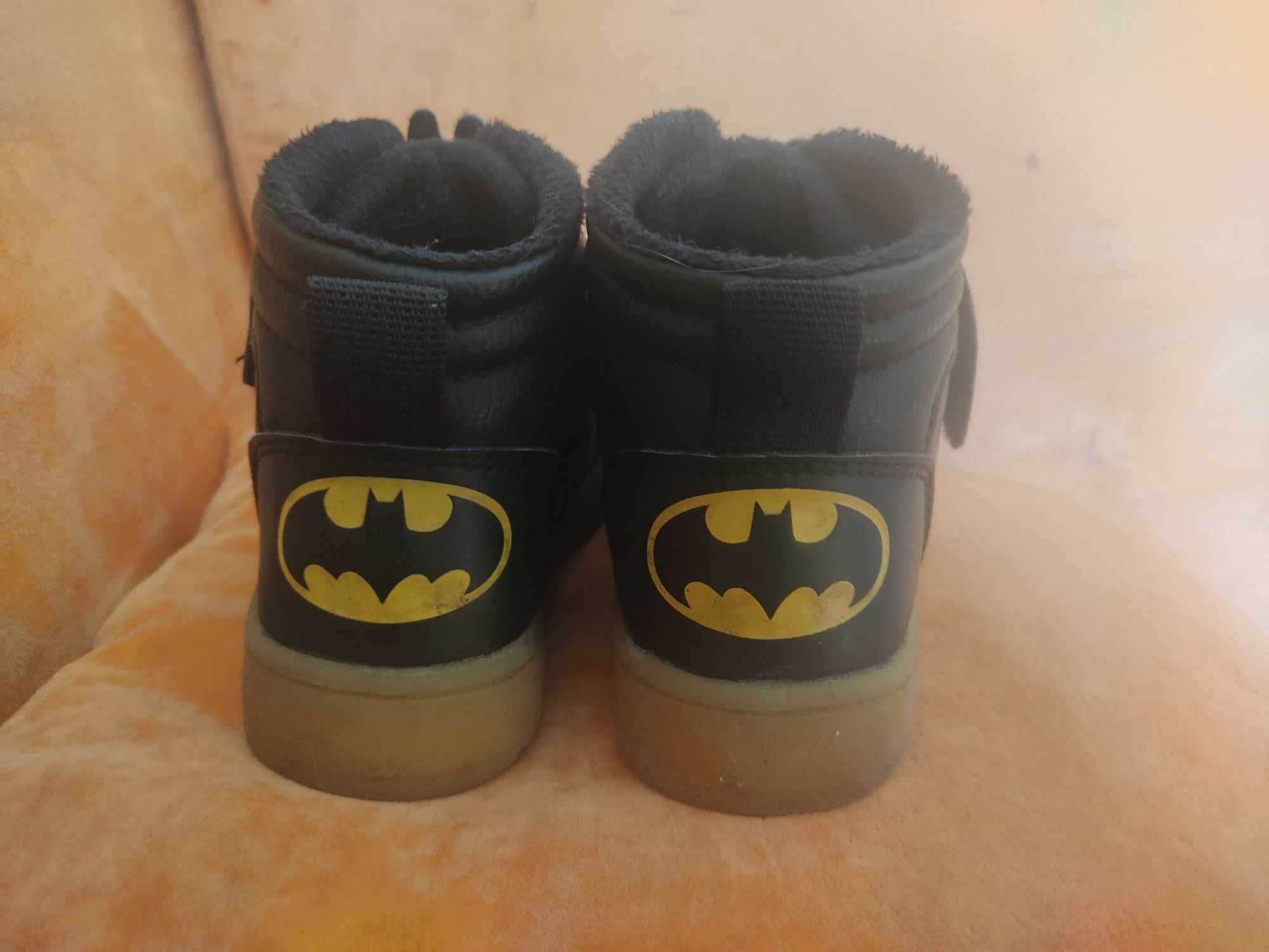 Sneakersy za kostkę Batman świecąca podeszwa r 29