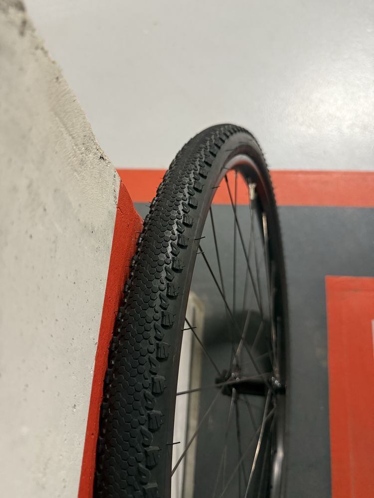 Zestaw kół WTB ST i23 TCS 700c + Vittoria Terreno Dry 38c koła gravel