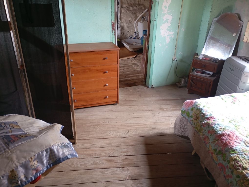 Moradia em terreno( venda ou troco por autocaravana+ acertos