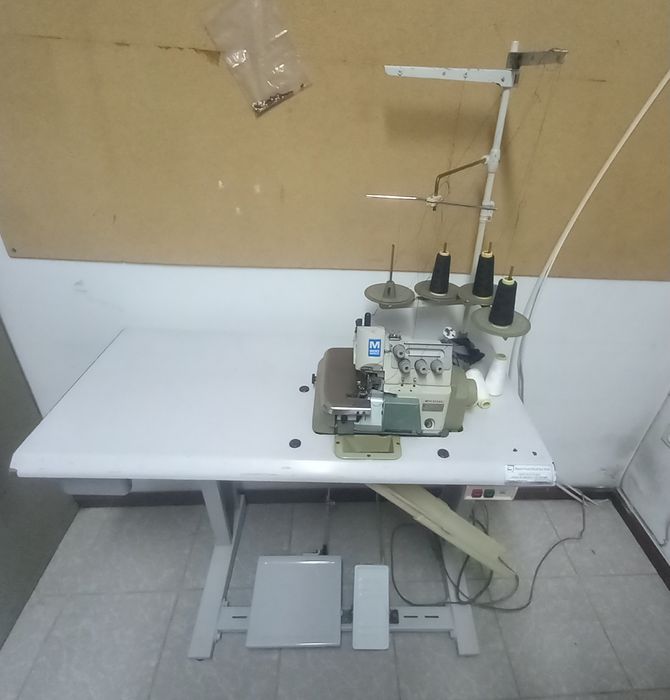 Maquina de corte e cose