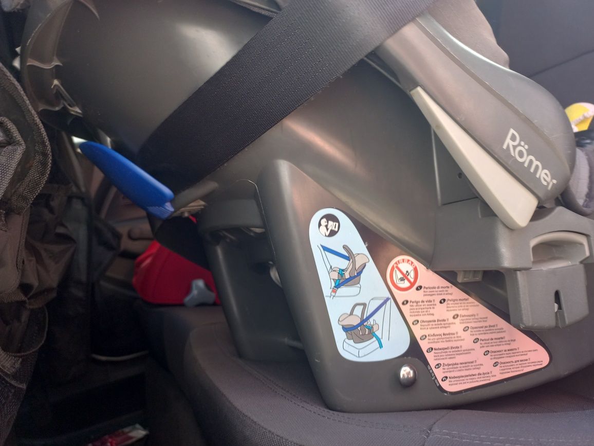 Дитяче автокрісло Britax Romer для немовлят 0 – 13 місяців