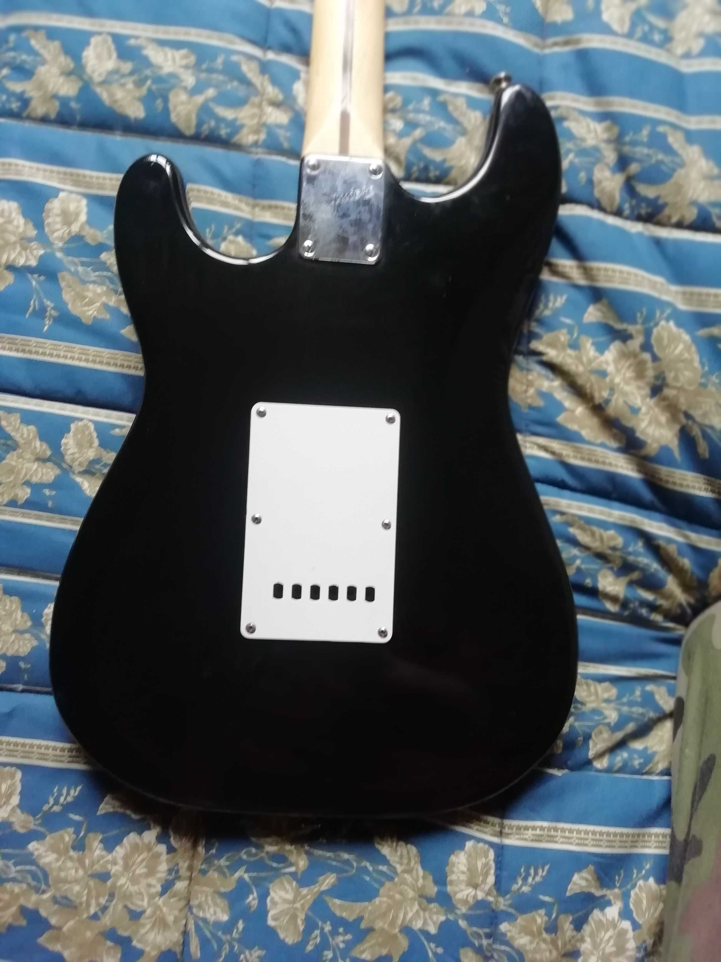 Guitarra eléctrica fender squire