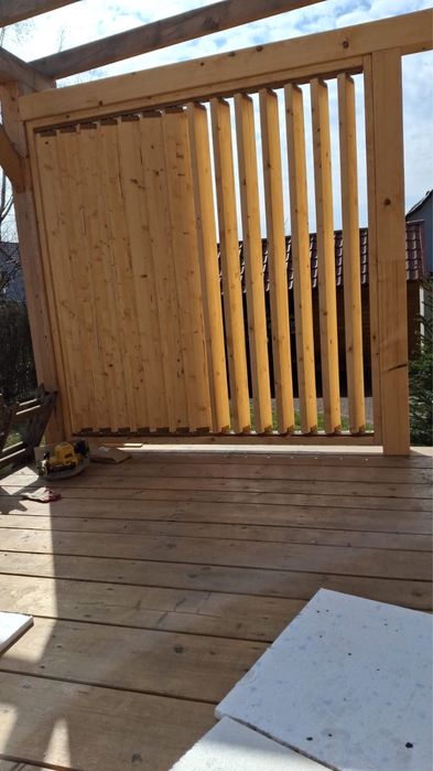 Żaluzje drewniane, stalowy mechanizm, wykonanie pod wymiar.