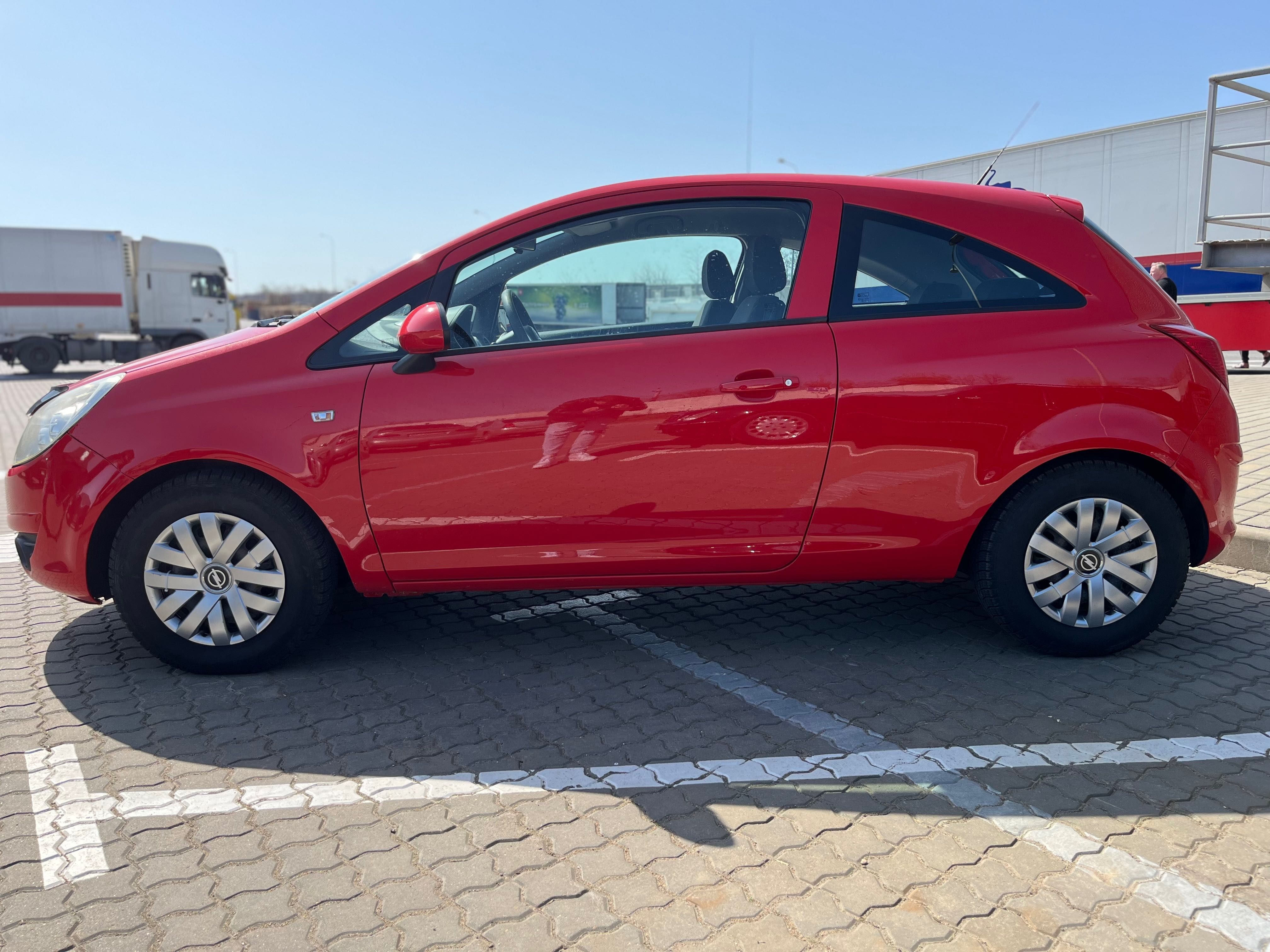 Автомобиль Opel Corsa