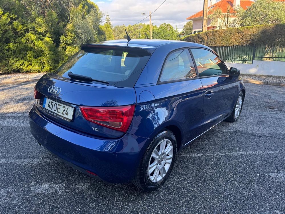 AUDI  A1   1.6 TDi  DIESEL  ANO 2010   AR CONDICIONADO