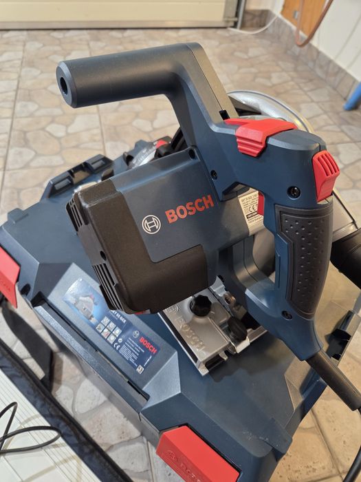 Zagłębiarka Bosch Professional GKT 55 GCE