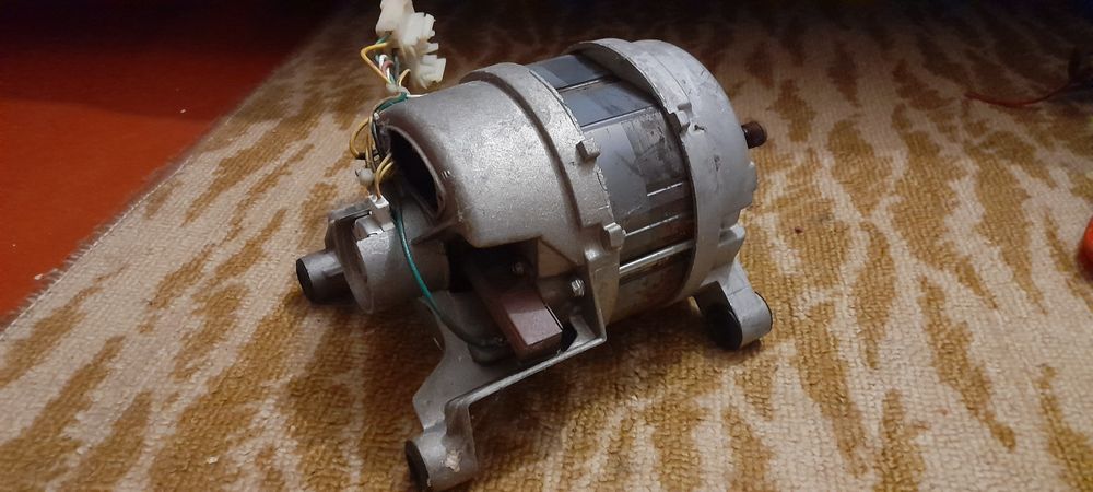 Двигатель стиральной машинки Ардо