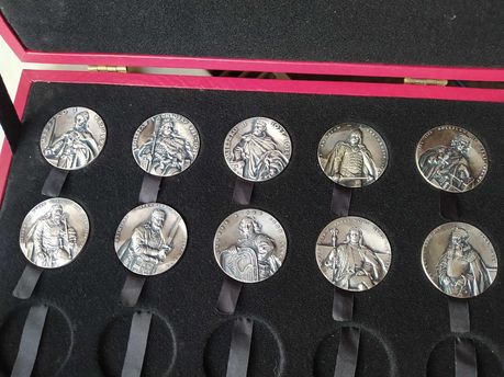 medale królewskie 40 mm Koszalin - komplet