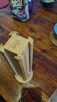 Drewniany stojak na kapsułki do kawy 5five