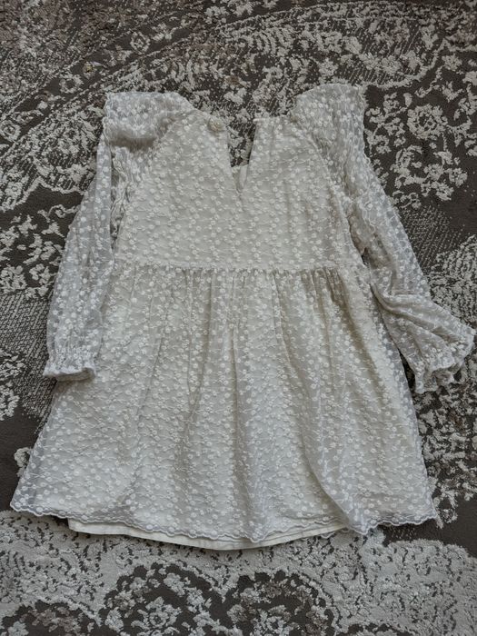 Продаю сукню на дівчинку Zara розмір 110 (4-5 років)