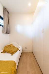 420702 - Room with single bed next to ISEL University Quarto c/...