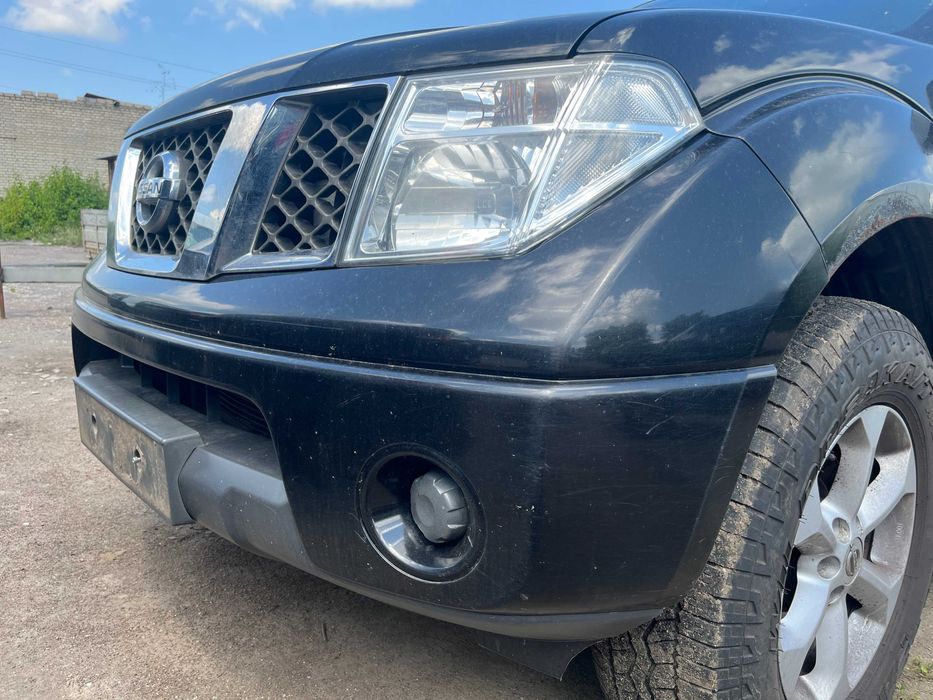 Бампер передній комплектний Nissan Pathfinder R51 Navara D40 Ниссан