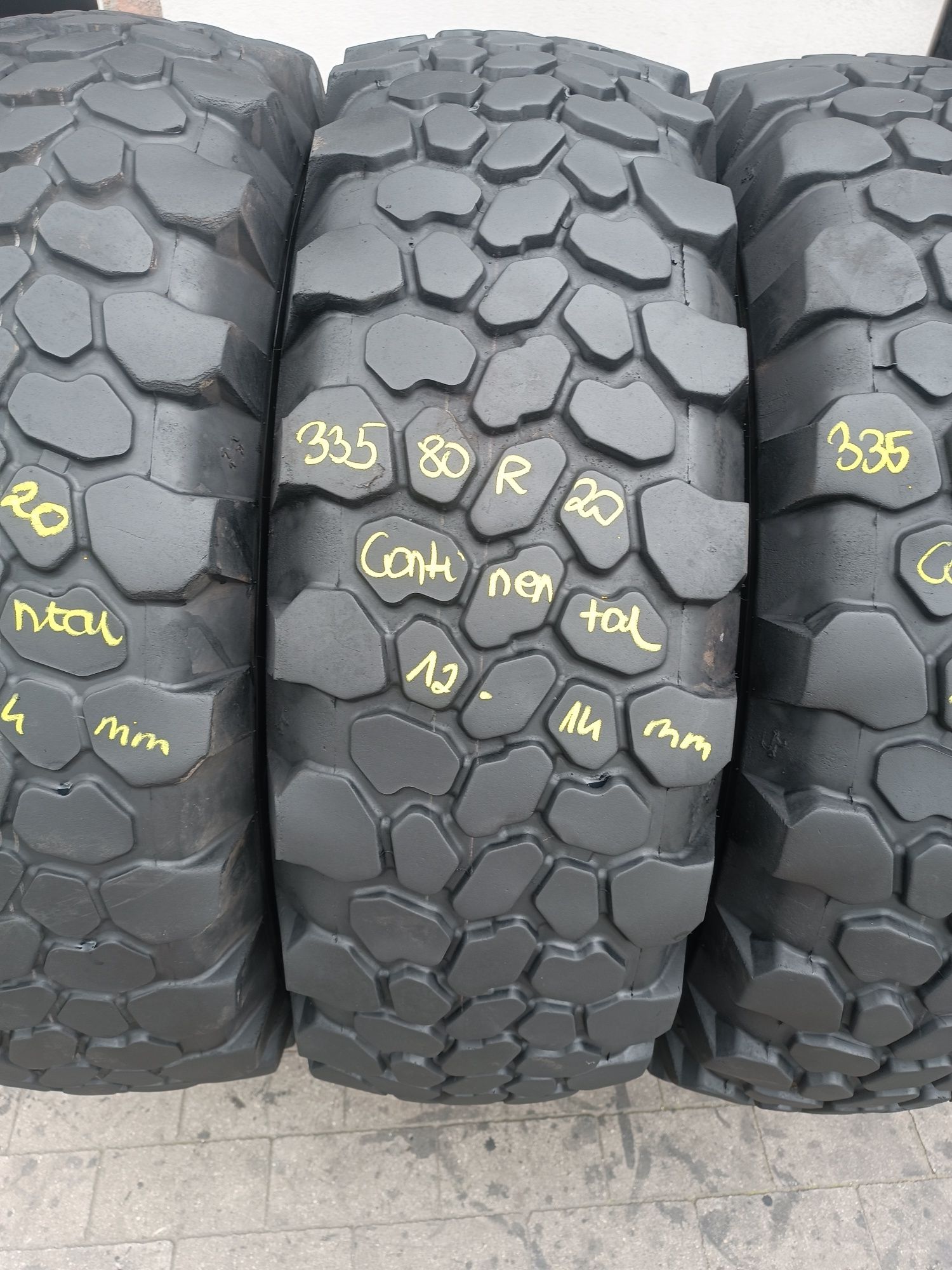 335/80R20 Continental MPT 81