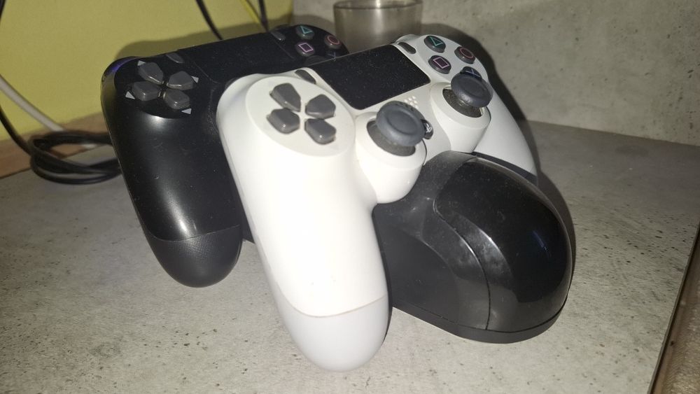 Playstation 4 Pro (leia descrição)