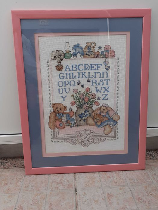 Quadro bordado à mão p/ quarto de criança