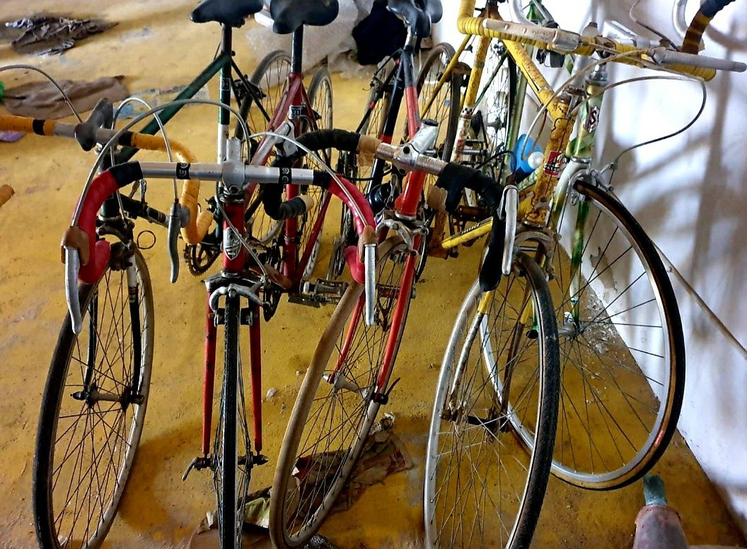 Bicicleta de ciclismo antiga