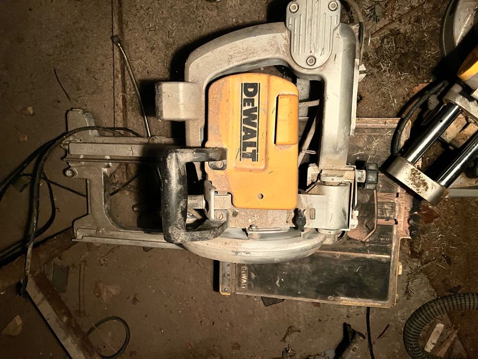 Przecinarka do płytek ceramicznych z pąpą