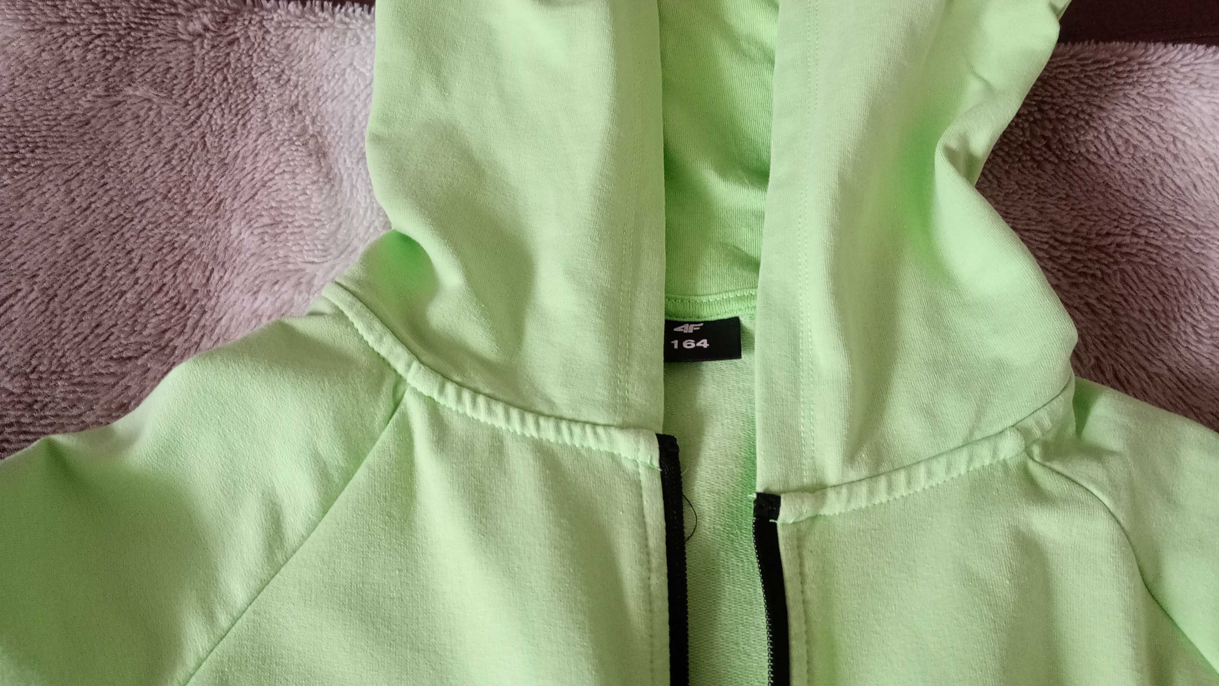 Bluza praktycznie nowa firmowa
