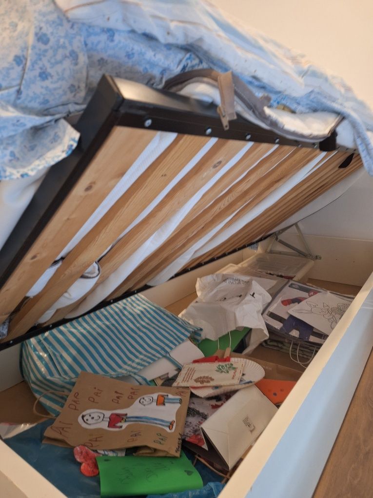 Vendo cama de criança com arrumação