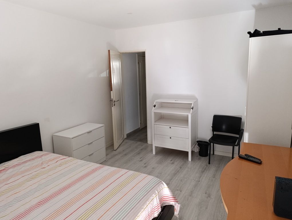 Quarto para alugar em monte Abraão