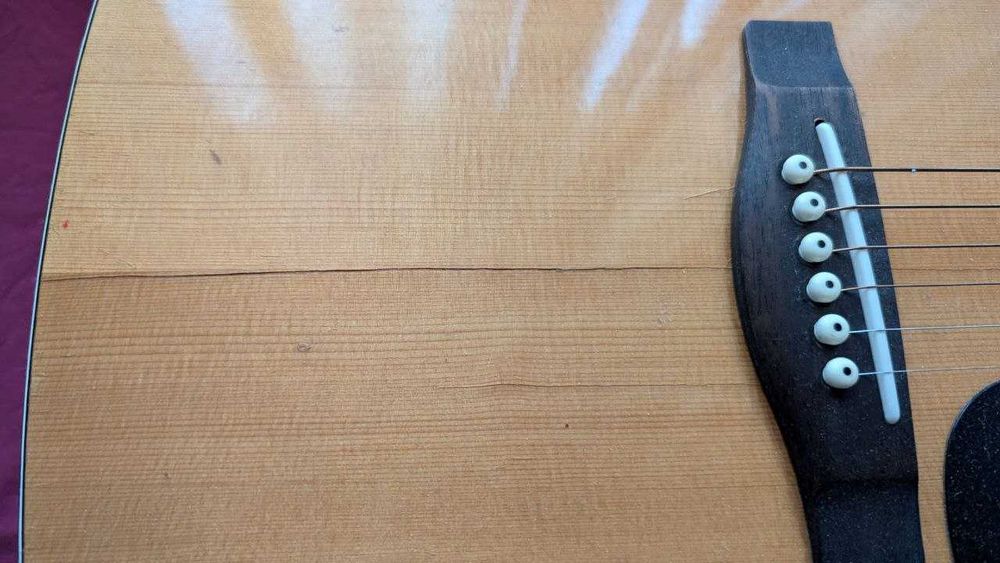 Електроакустична гітара Yamaha fgx 413 sc + комбік Yamaha F20