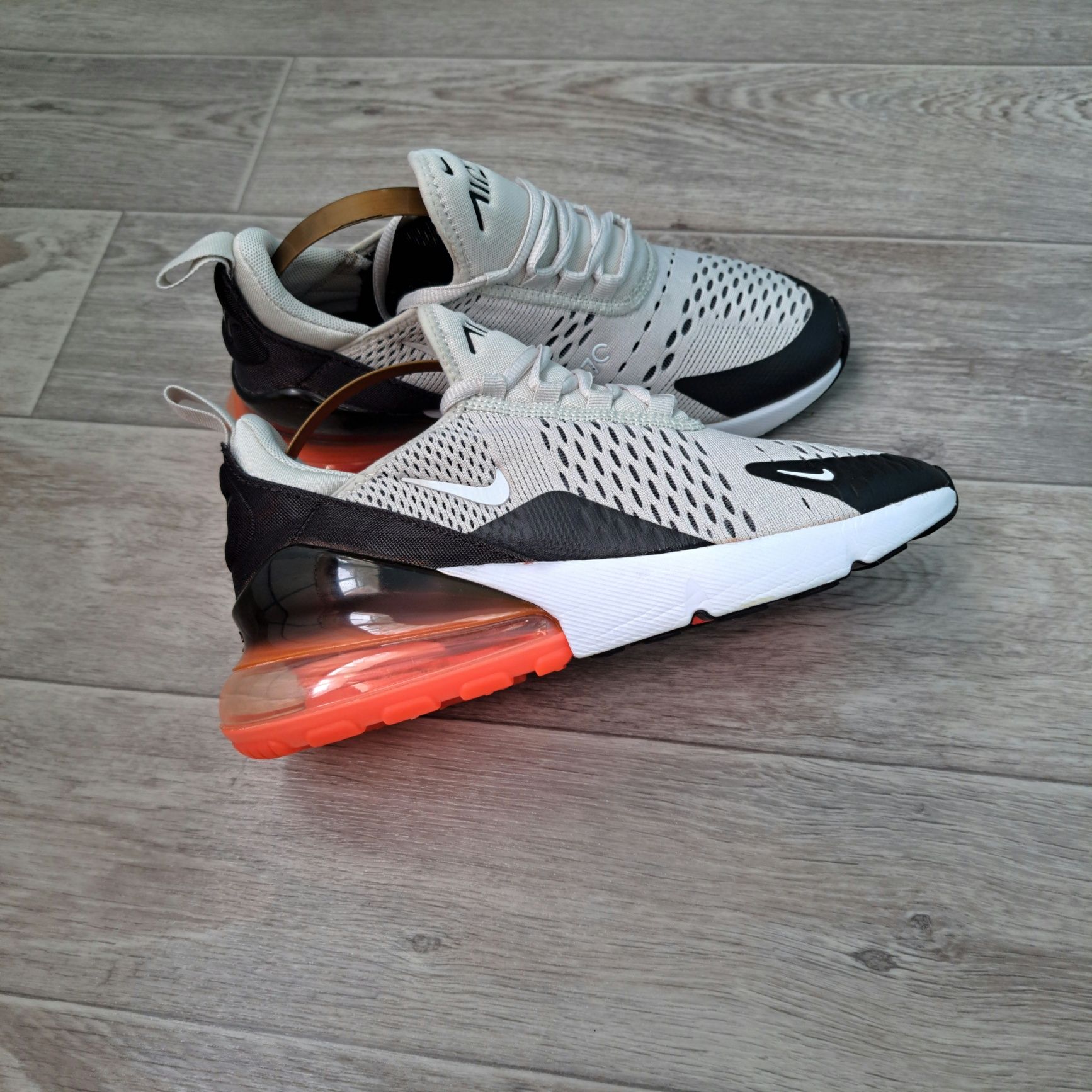 Кроссовки NIIKE AIR MAX 270 р.38 оригинал