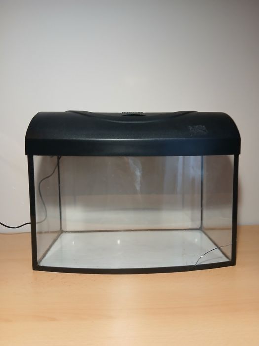 Akwarium 25L – owalne, do naprawy