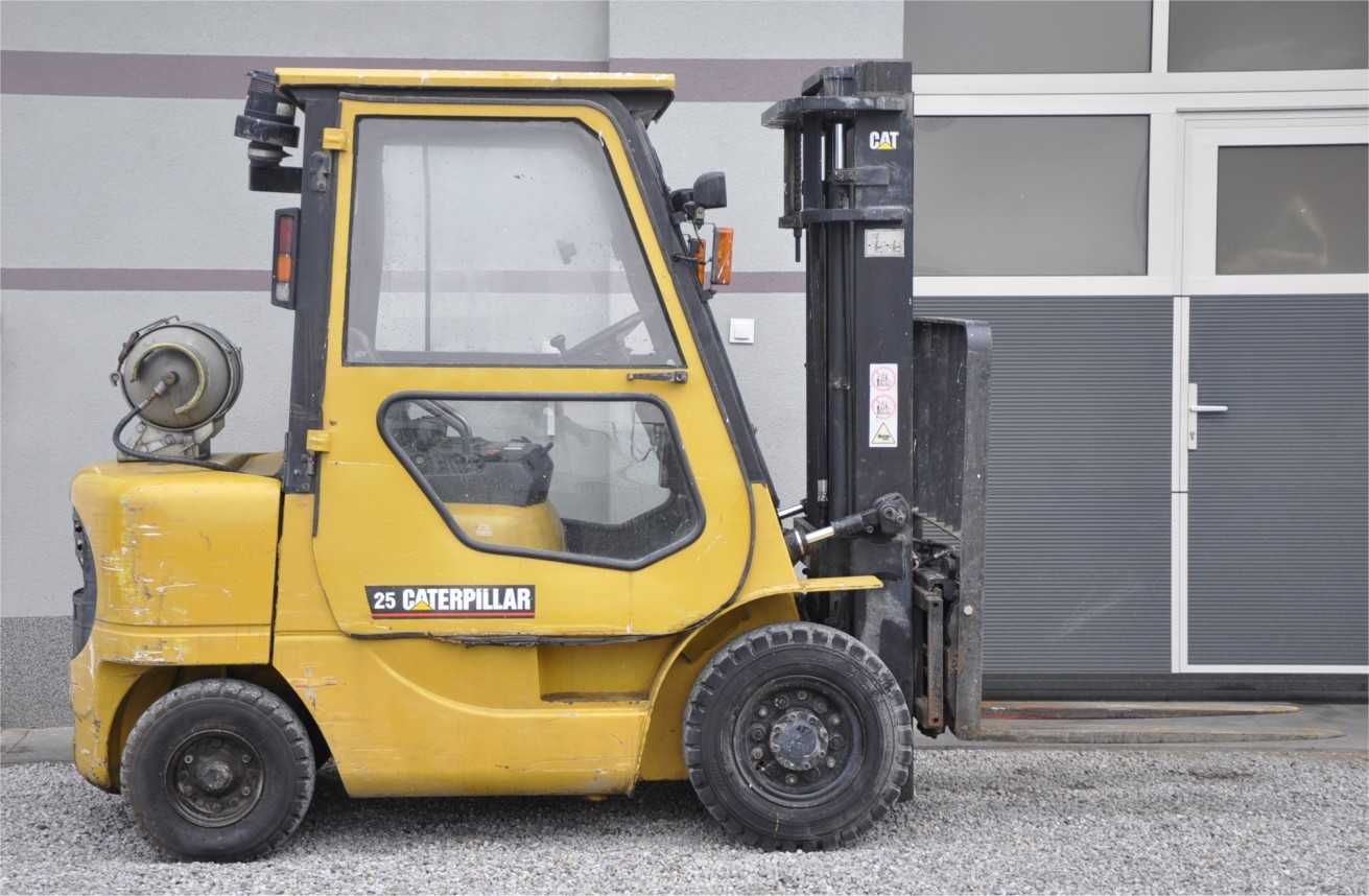 Wózek widłowy Caterpillar GP25P 2.5T Lpg Kabina Książka Udt Pompowane