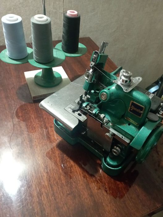 Машинка оверлок Yamata