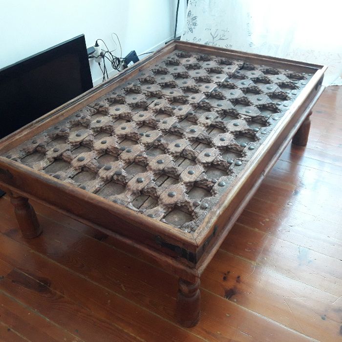 Mesa de madeira Teka