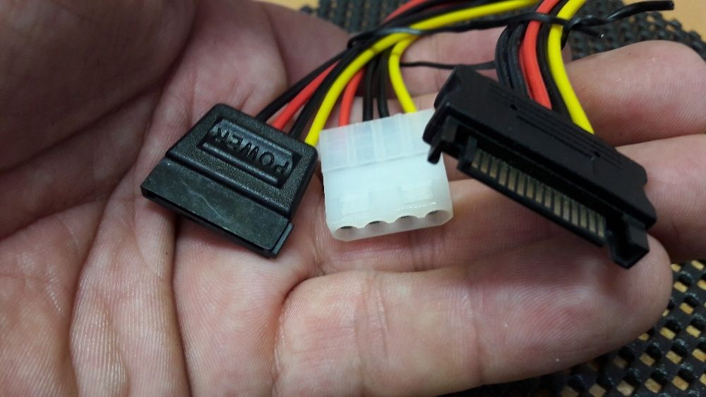 Переходник из SATA(сата) папа -> MOLEX(молекс) папа + SATA мама