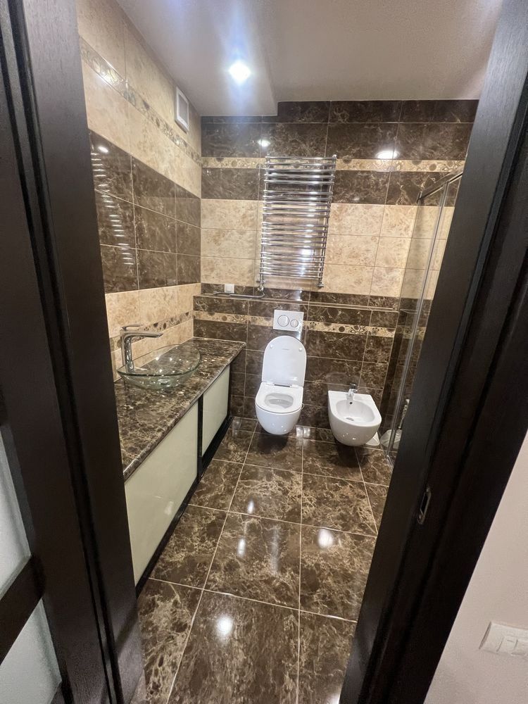 Продам 3 км з гарним ремонтом 105 м2