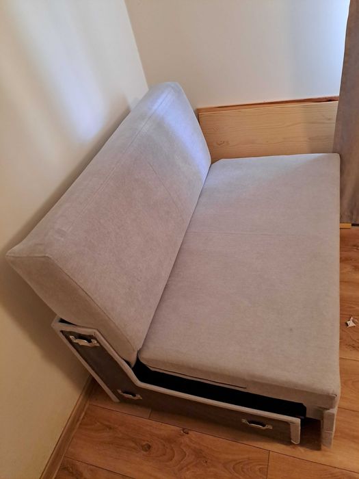 Sofa 2 osobowa szara mala rozkładana do przodu