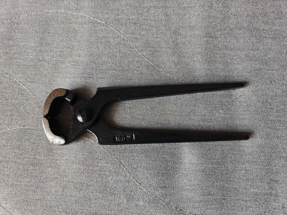 Obcęgi do gwoździ 160 mm lakierowane Kuźnia